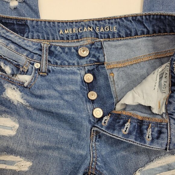 American Eagle Women's TomGirl Distressed Medium Wash Button Fly Jeans Size 4 - Picture 2 of 11
